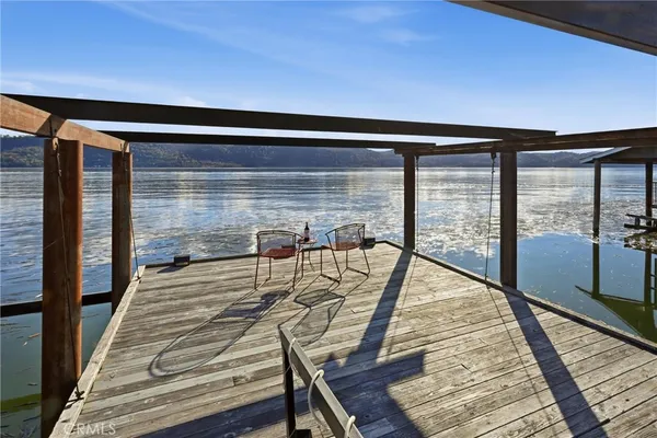 $389,000 | 13379 Lakeshore Drive, Clearlake, CA 95422