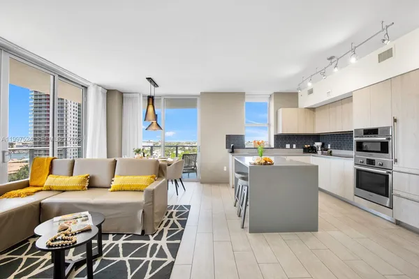 $829,000 | 4010 South Ocean Drive, Unit R708, Hollywood, FL 33019