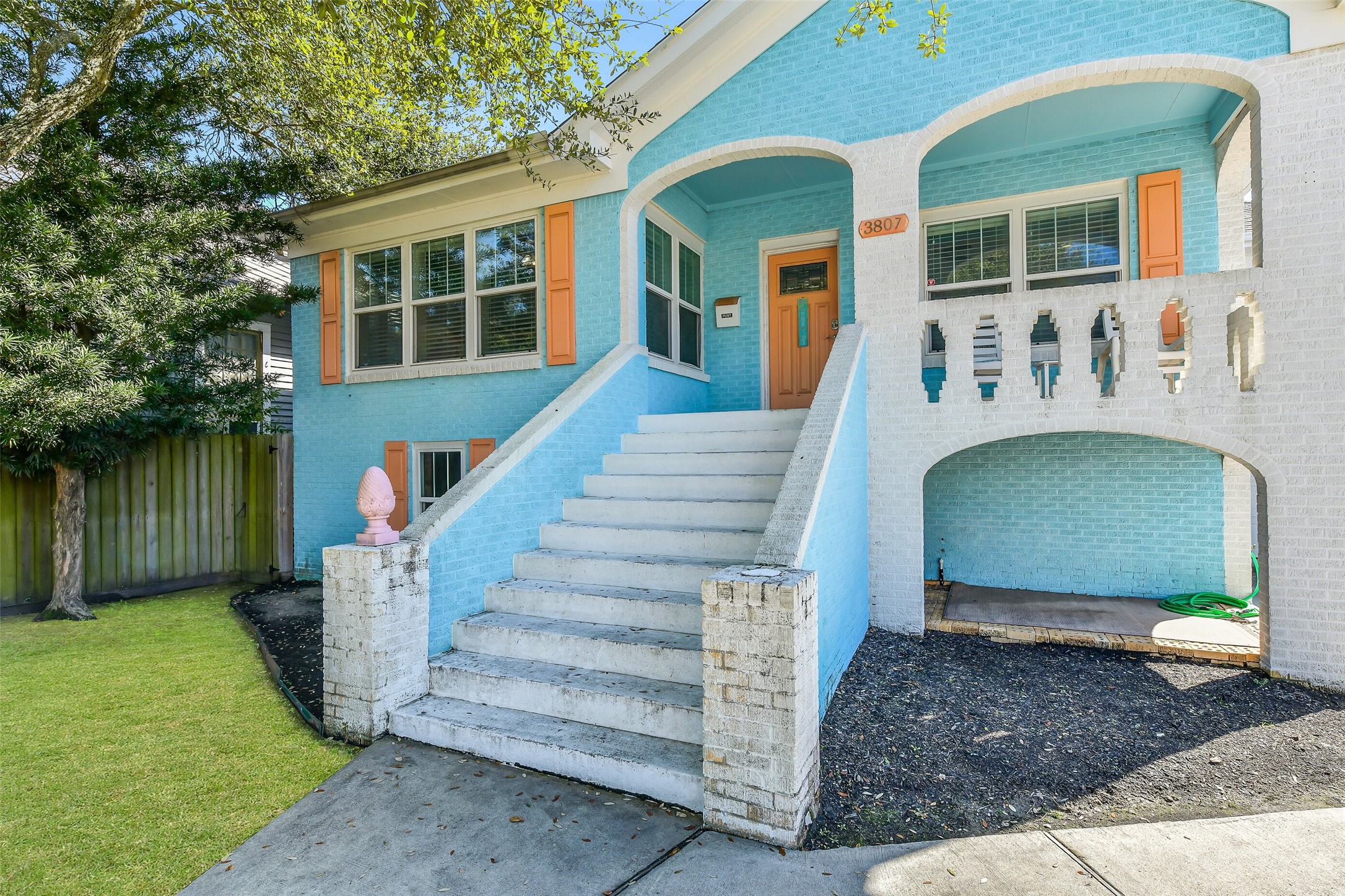 3807 Avenue R Galveston, TX 77550 - Photo 4 of 46