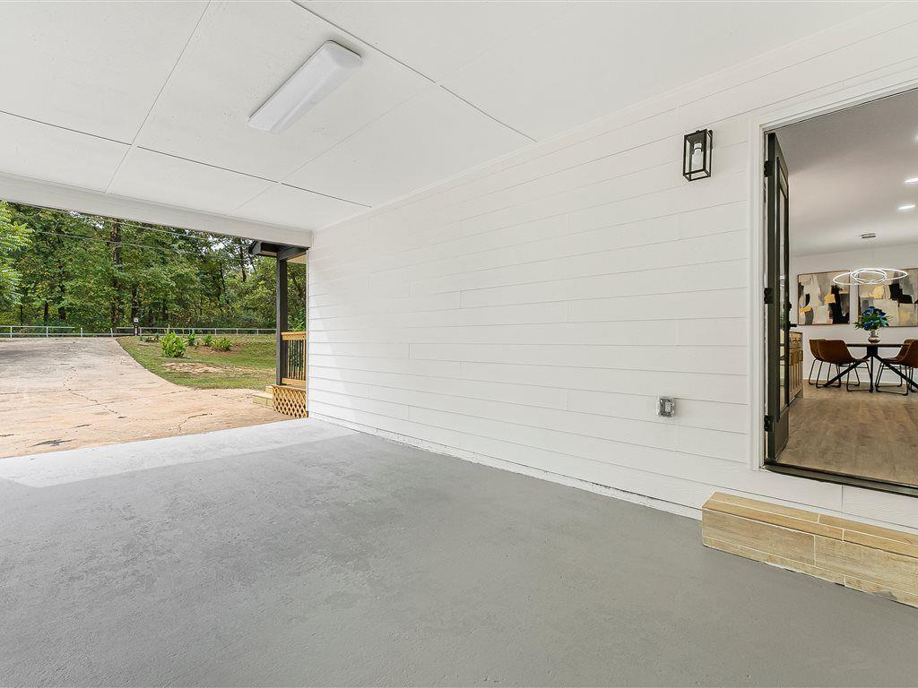 531 Carlton Road Palmetto, GA 30268 - Photo 29 of 38 an empty room with large windows