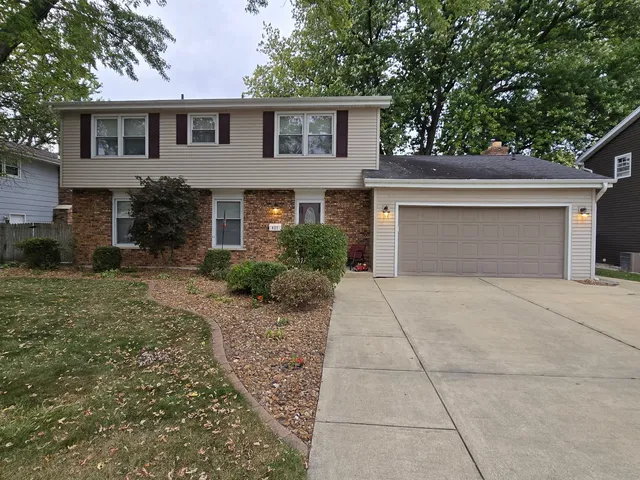 $250,000 | 827 South McKinley Avenue, Kankakee, IL 60901