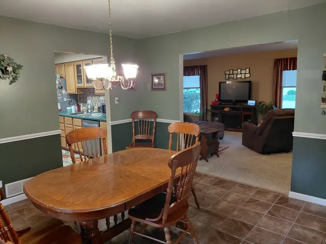 $250,000 | 827 South McKinley Avenue, Kankakee, IL 60901