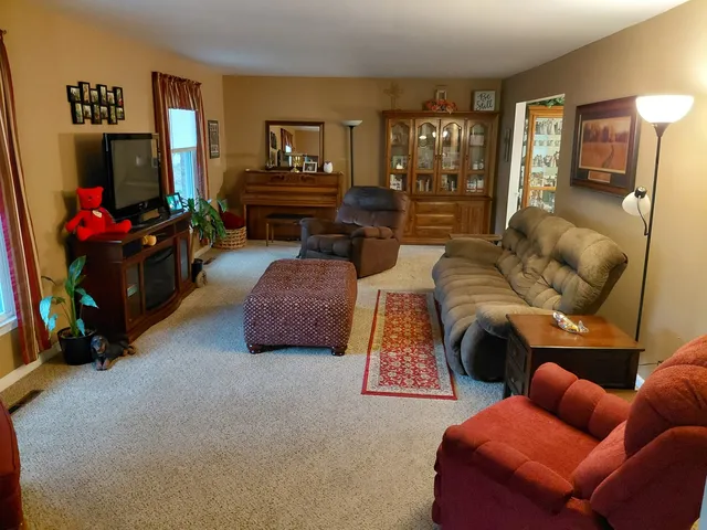 $250,000 | 827 South McKinley Avenue, Kankakee, IL 60901