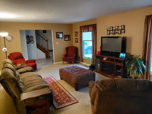 $250,000 | 827 South McKinley Avenue, Kankakee, IL 60901