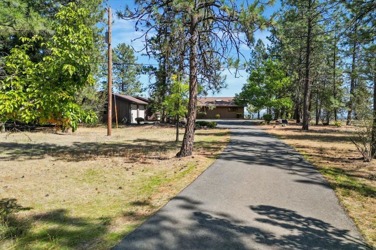 4404 North Indian Bluff Road Spokane, WA 99224 - Photo 4 of 50