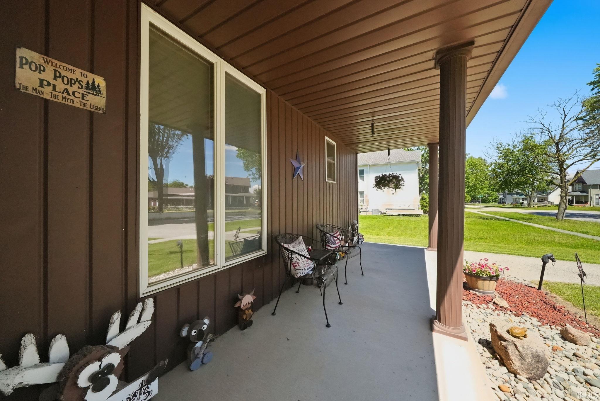 309 West Oak Street Butler, IN 46721 - Photo 5 of 44