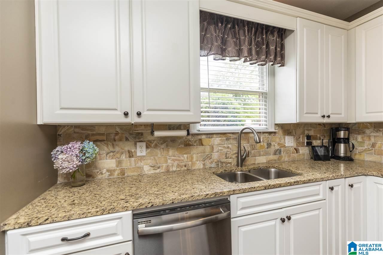 5828 Waterstone Point Birmingham, AL 35244 - Photo 10 of 31