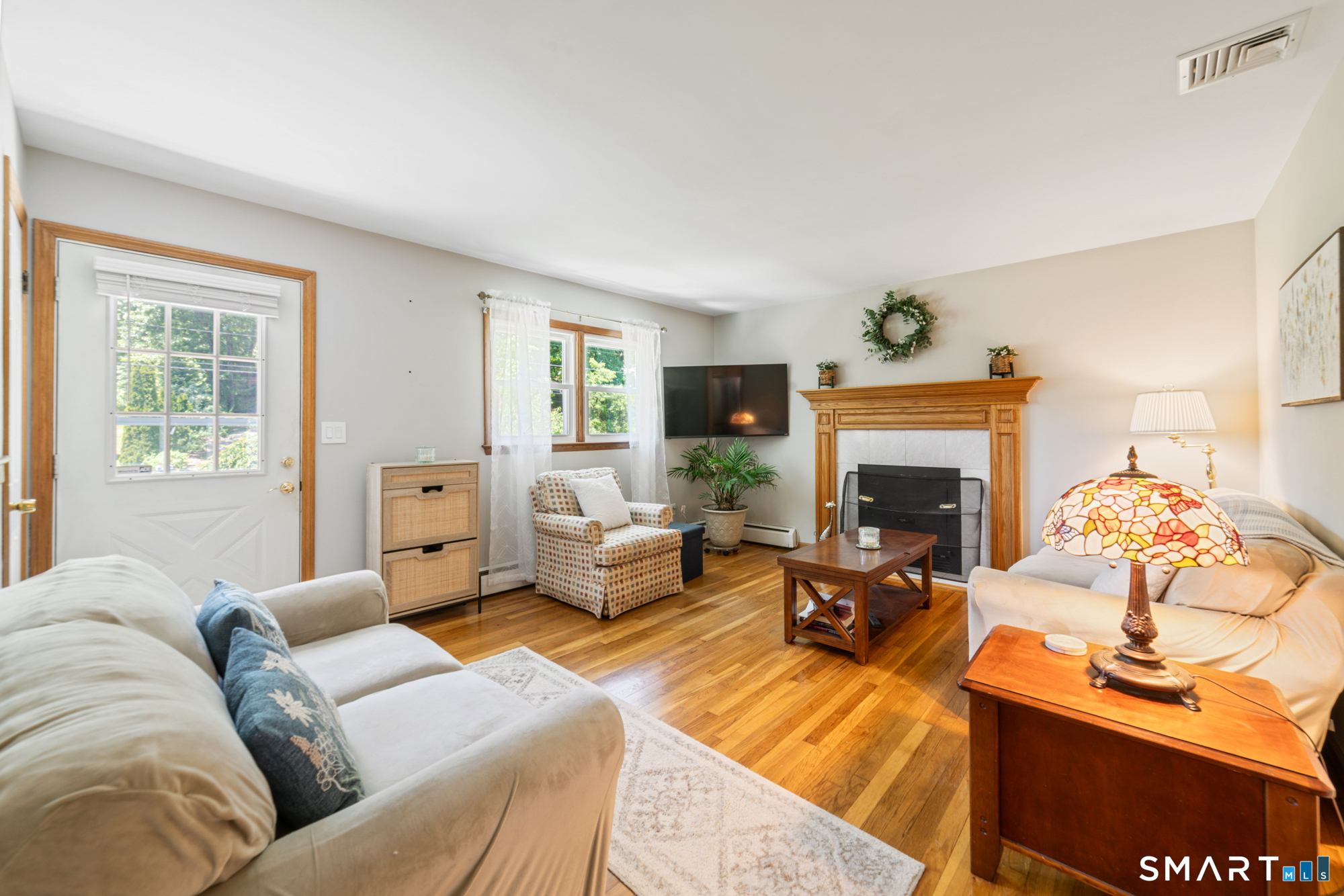 47 Colony Road Seymour, CT 06483 - Photo 10 of 28