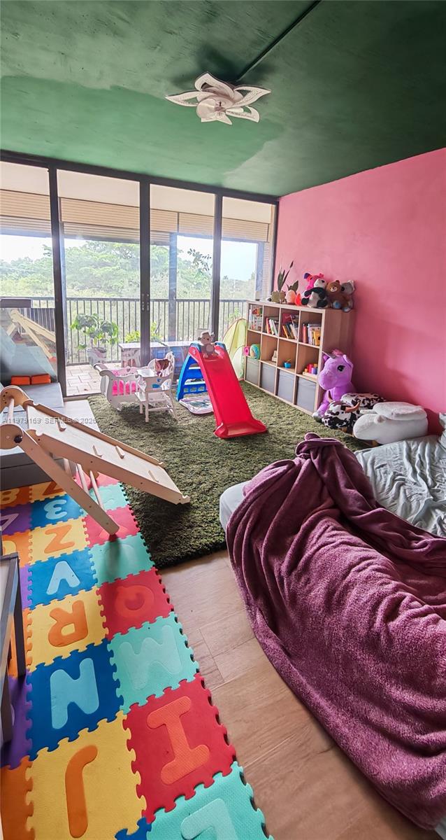 2802 North 46th Avenue, Unit 520B Hollywood, FL 33021 - Photo 9 of 32