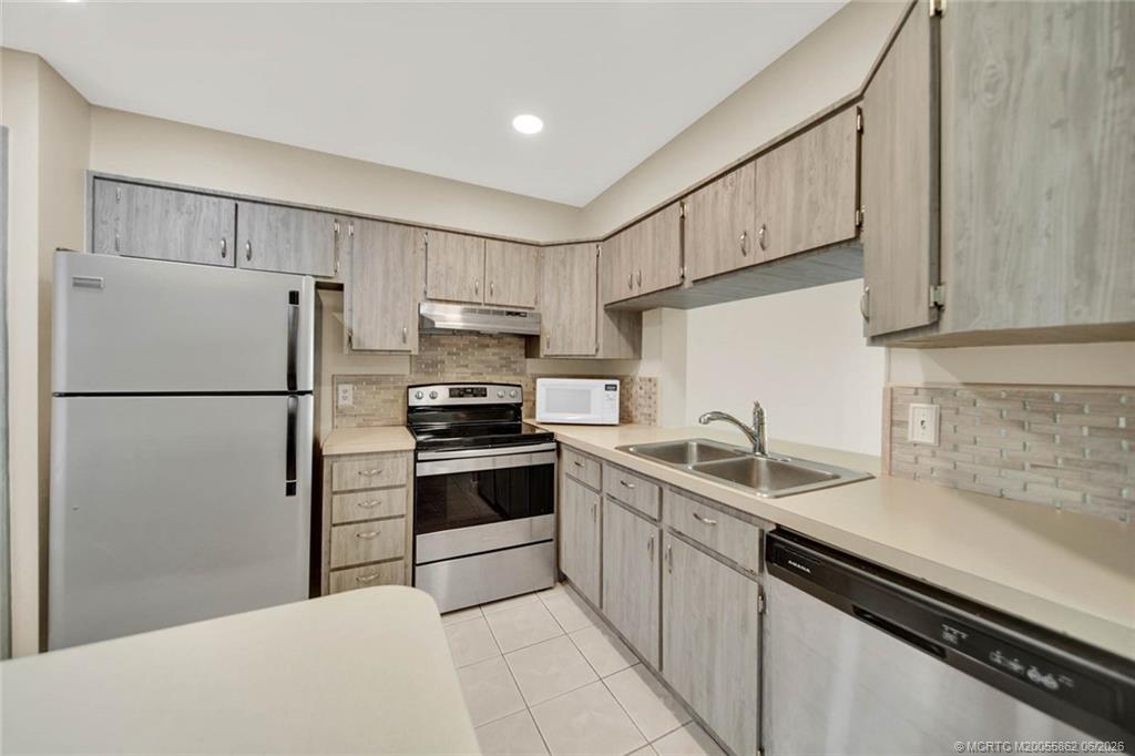 1950 Southwest Palm City Road, Unit 3105 Stuart, FL 34994 - Photo 4 of 25