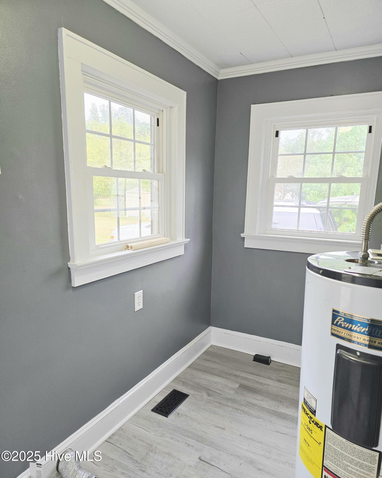 607 East 9th Street Scotland Neck, NC 27874 - Photo 11 of 31 20251010_170644