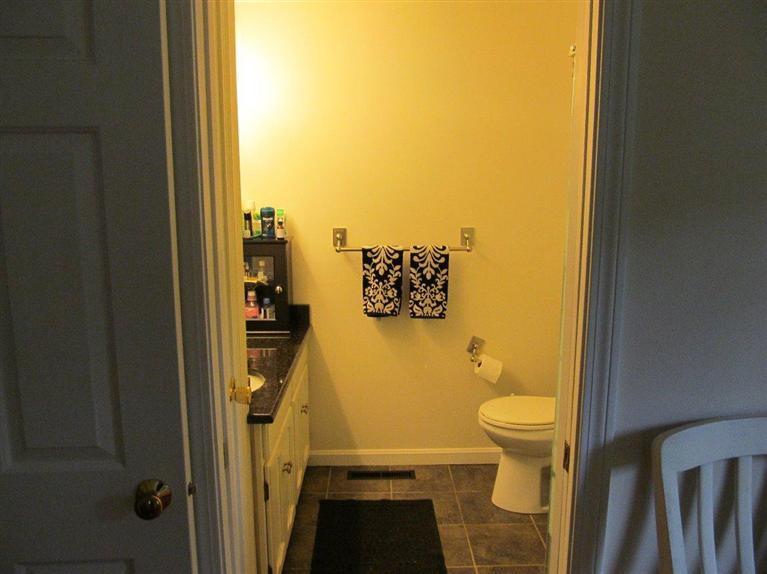 37 Valley Brook Road Centerville, MA 02632 - Photo 14 of 26 a bathroom with a toilet