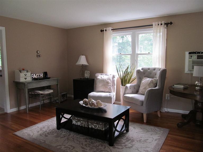 37 Valley Brook Road Centerville, MA 02632 - Photo 7 of 26 a living room with furniture and a window
