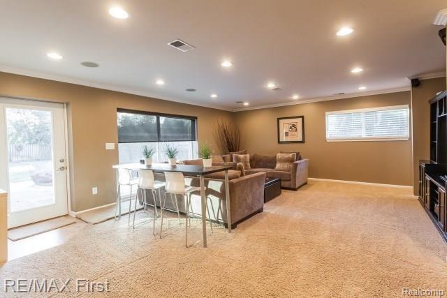 935 Ballantyne Road Grosse Pointe, MI 48236 - Photo 6 of 36 IMG_0692.jpg