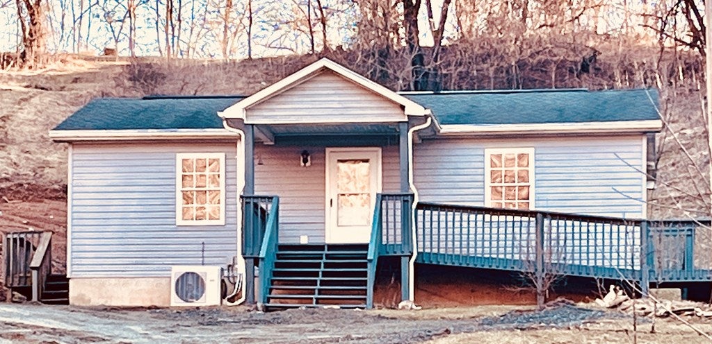 100 Hayzee Road Galax, VA 24333 - Photo 2 of 31 Gallery Image 2