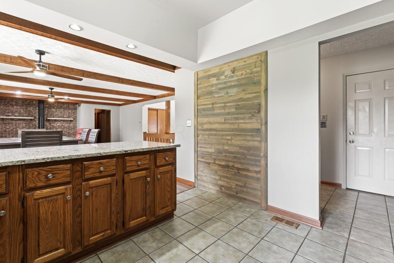 4449 Summit Road Southwest Pataskala, OH 43062 - Photo 16 of 62 Kitchen