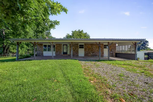 $539,900 | 5267 East Green Hill Road, Rock Island, TN 38581