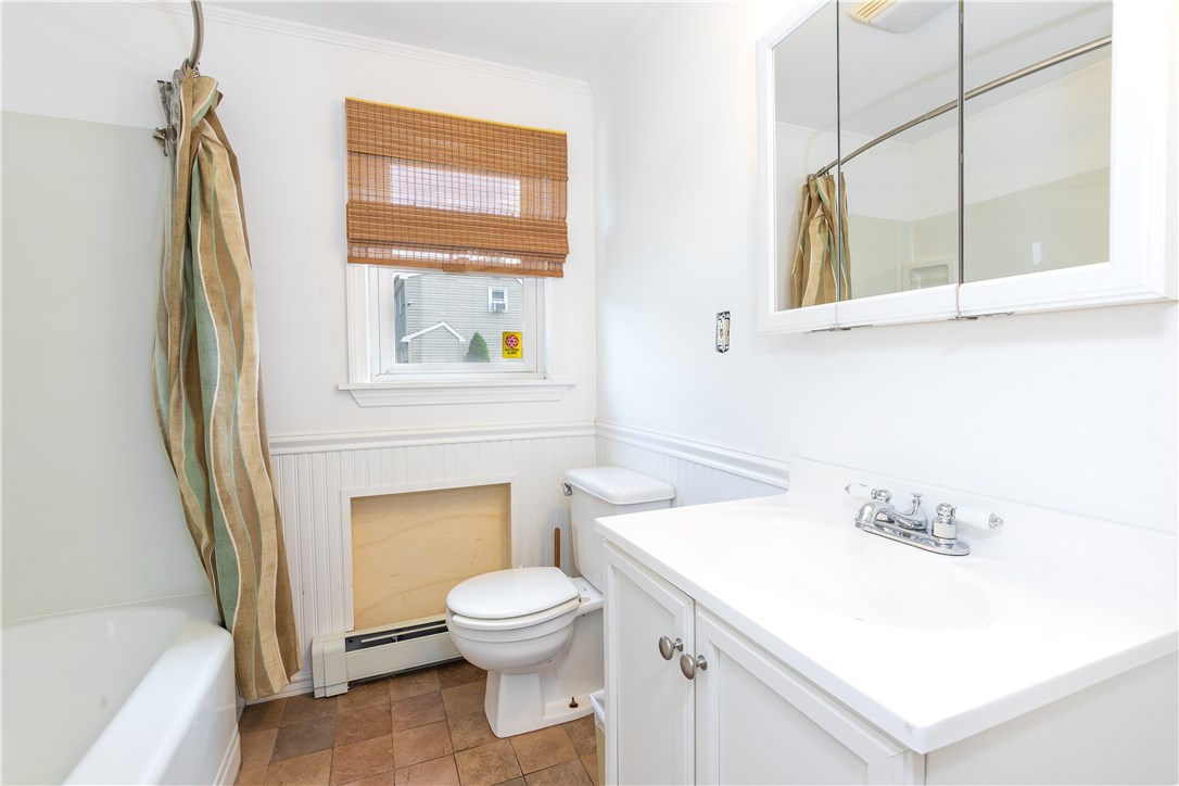 2537 West Shore Road Warwick, RI 02889 - Photo 14 of 21 Gallery Image 14