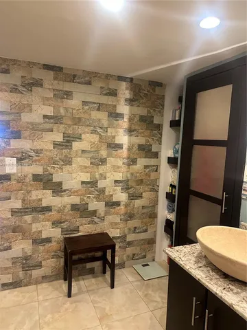 $510,000 | 1500 South Ocean Drive, Unit 5G, Hollywood, FL 33019