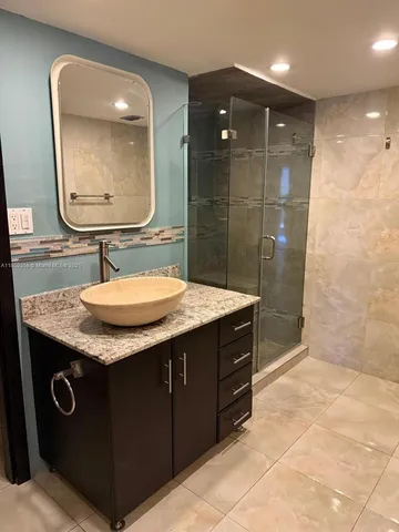 $510,000 | 1500 South Ocean Drive, Unit 5G, Hollywood, FL 33019