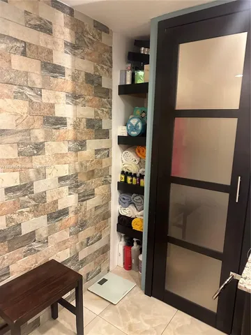 $510,000 | 1500 South Ocean Drive, Unit 5G, Hollywood, FL 33019