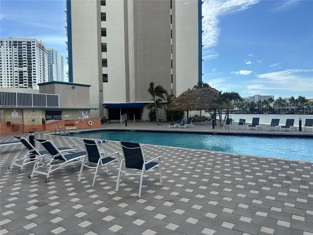 $510,000 | 1500 South Ocean Drive, Unit 5G, Hollywood, FL 33019