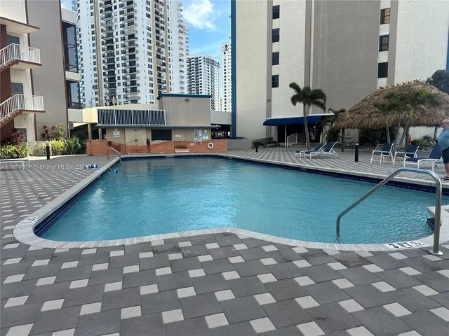 $510,000 | 1500 South Ocean Drive, Unit 5G, Hollywood, FL 33019