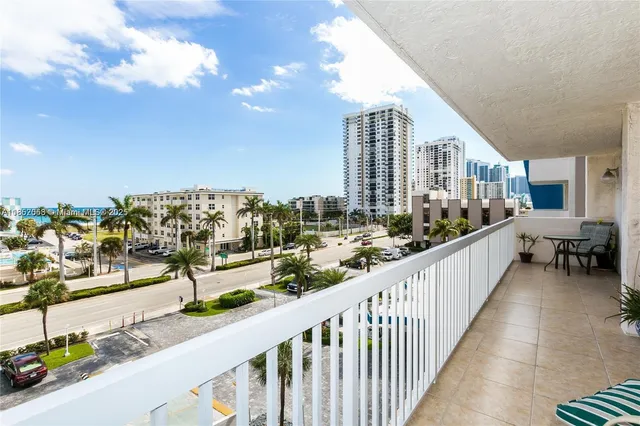 $510,000 | 1500 South Ocean Drive, Unit 5G, Hollywood, FL 33019