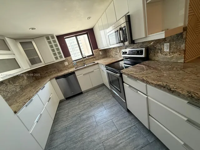 $510,000 | 1500 South Ocean Drive, Unit 5G, Hollywood, FL 33019