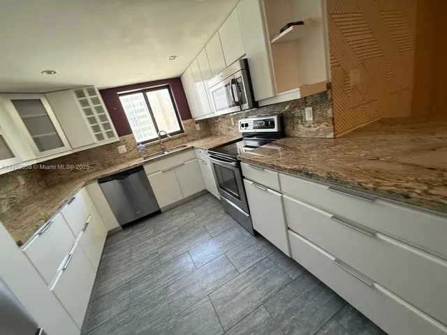 $510,000 | 1500 South Ocean Drive, Unit 5G, Hollywood, FL 33019