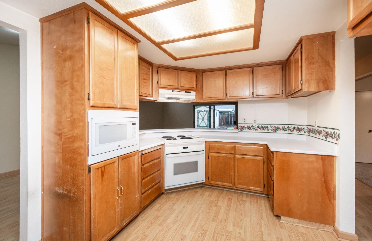 1604 January Drive Modesto, CA 95358 - Photo 7 of 36