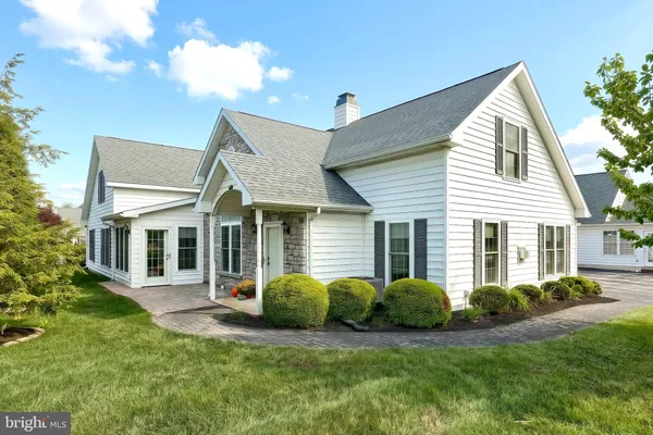 $329,900 | 2176 Bayberry Lane, York, PA 17403