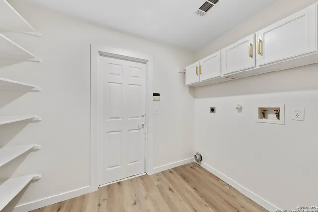 $349,999 | 328 Raven, New Braunfels, TX 78130