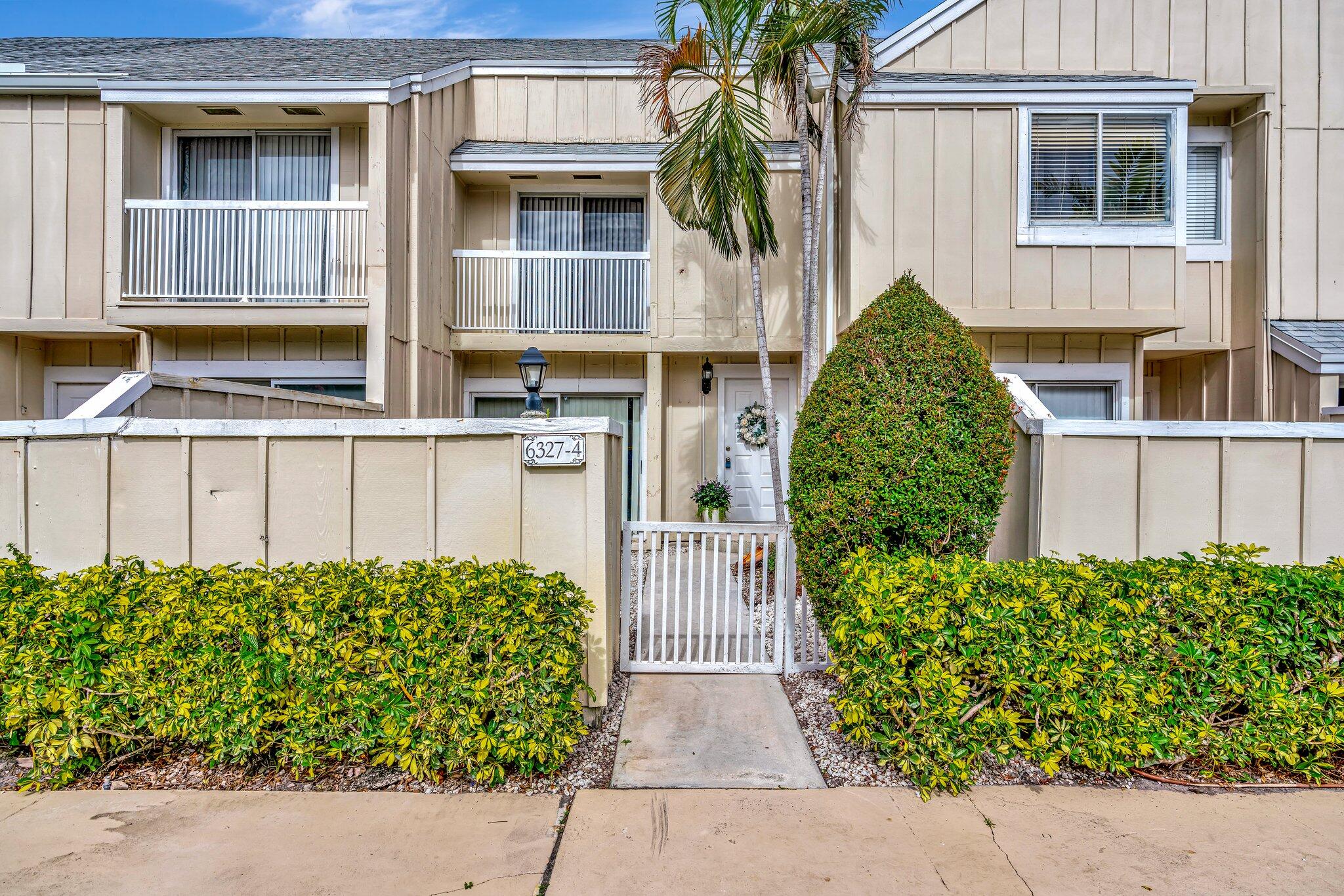 6327 Riverwalk Lane, Unit 4 Jupiter, FL 33458 - Photo 16 of 23 1-web-or-mls-_MLP0308