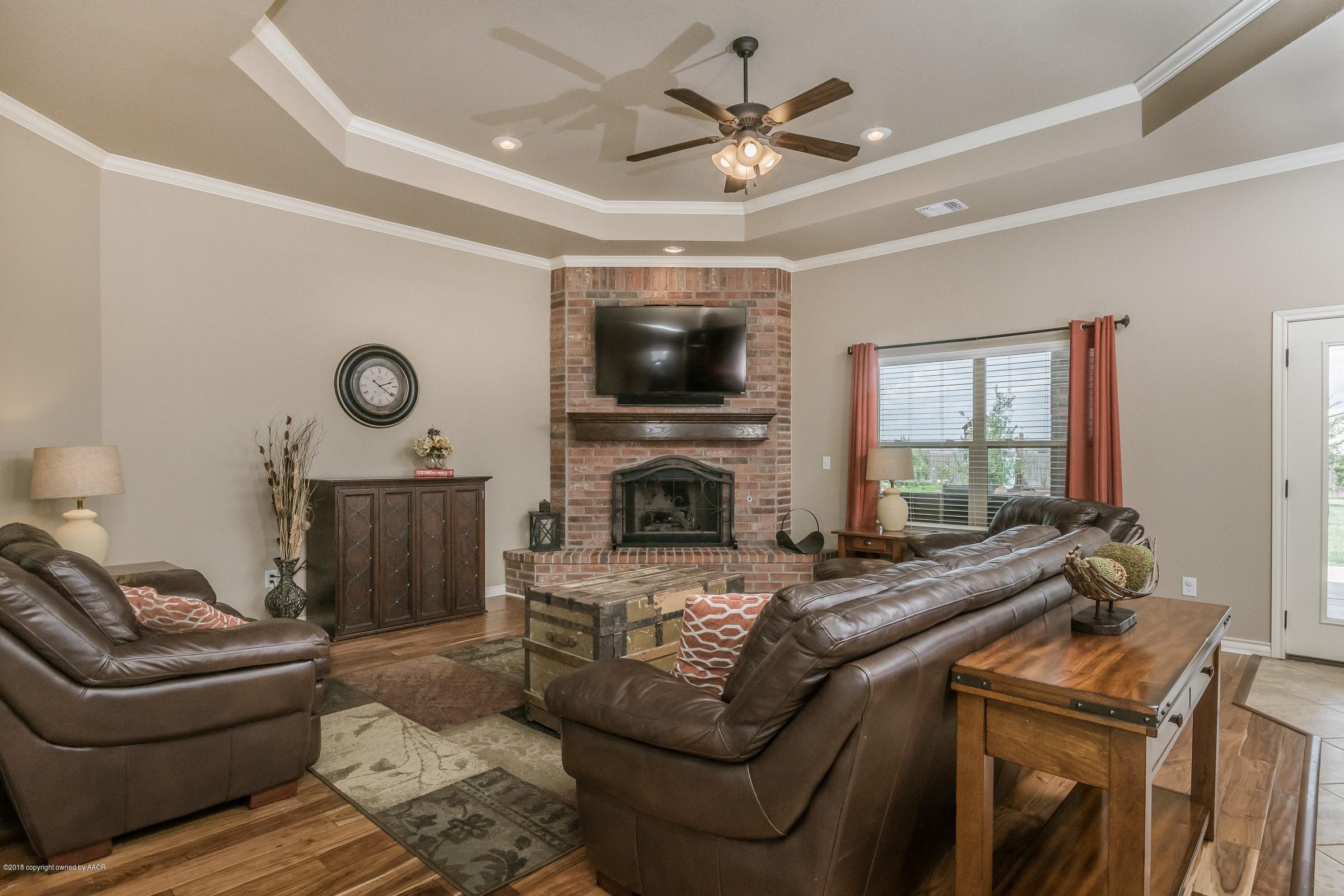 18350 Quail Crossing Road Amarillo, TX 79124 - Photo 3 of 31 003_Living Room
