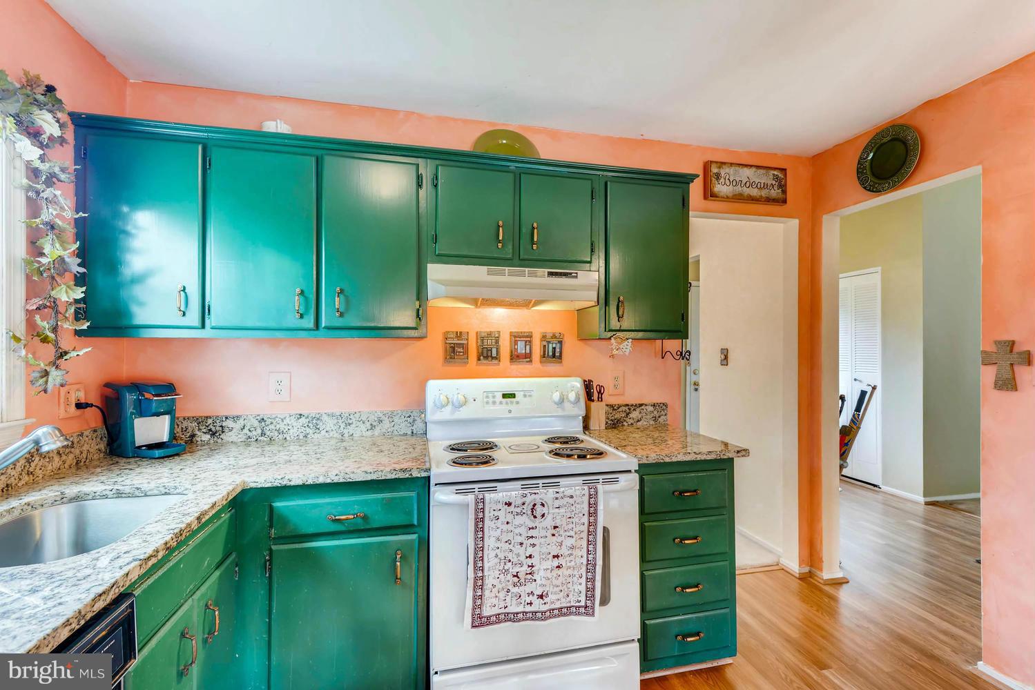 9016 Transoms Road Baltimore, MD 21236 - Photo 11 of 28 Kitchen