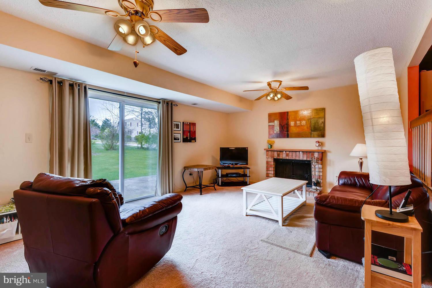 9016 Transoms Road Baltimore, MD 21236 - Photo 15 of 28 Family Room