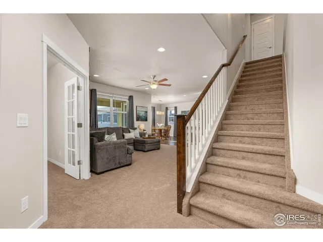 a view of entryway and hall