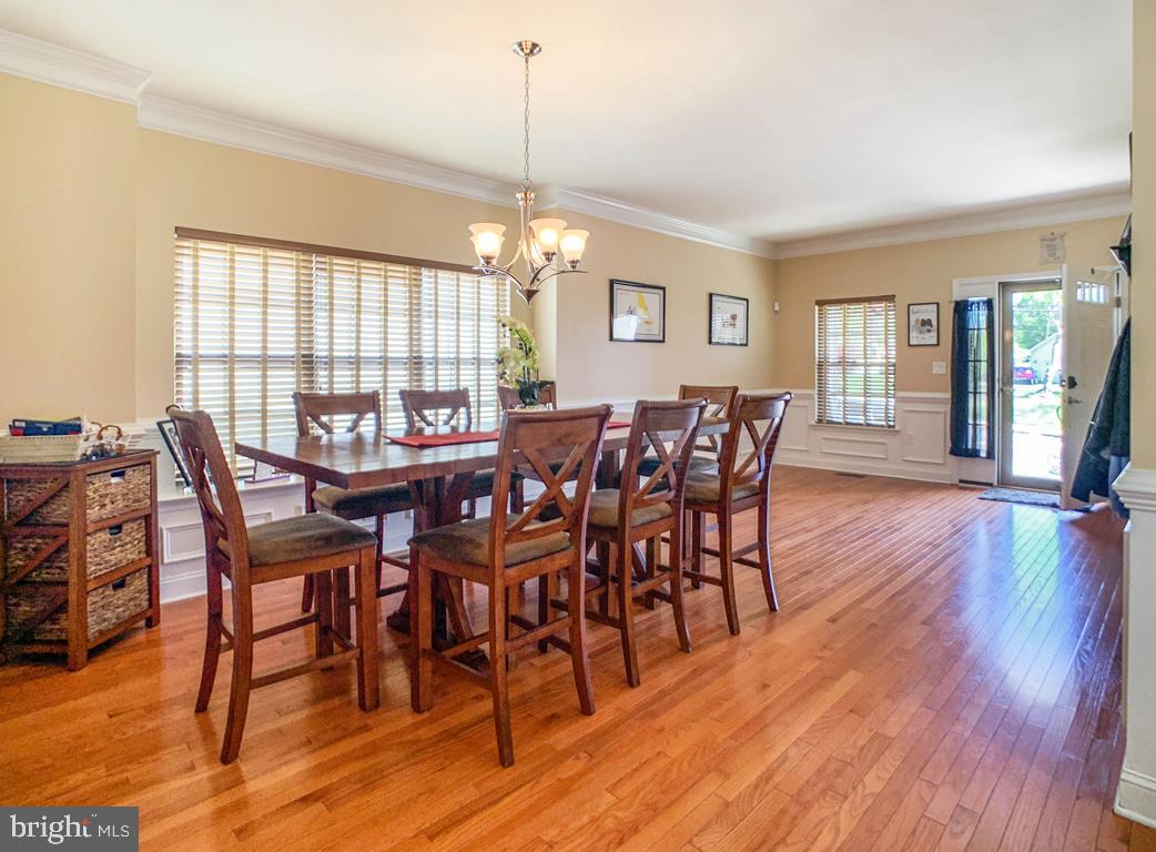 1204 Southampton Road Philadelphia, PA 19116 - Photo 2 of 42 Dining room