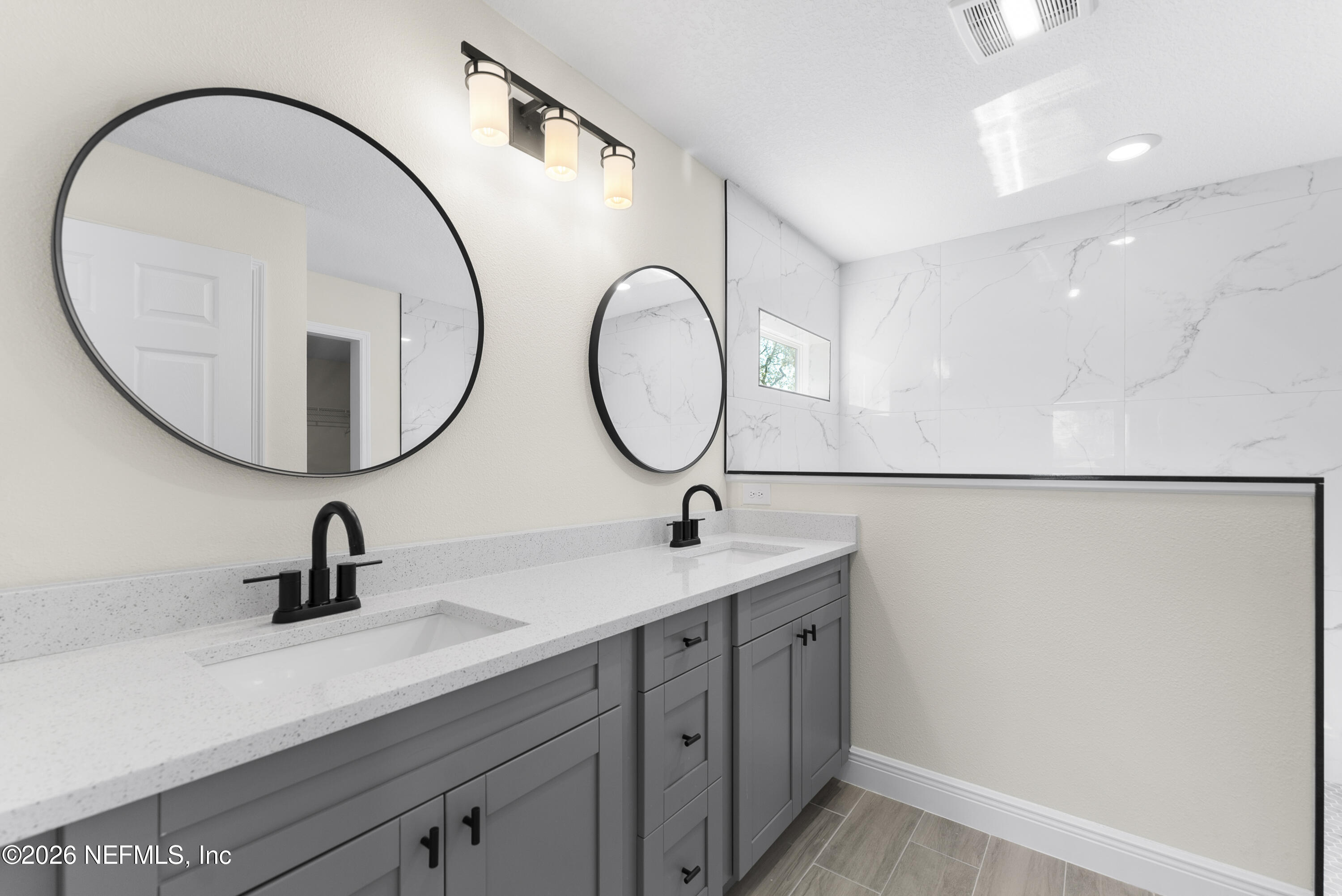 16521 Southwest 31st Terrace Ocala, FL 34473 - Photo 14 of 40 Master Bathroom