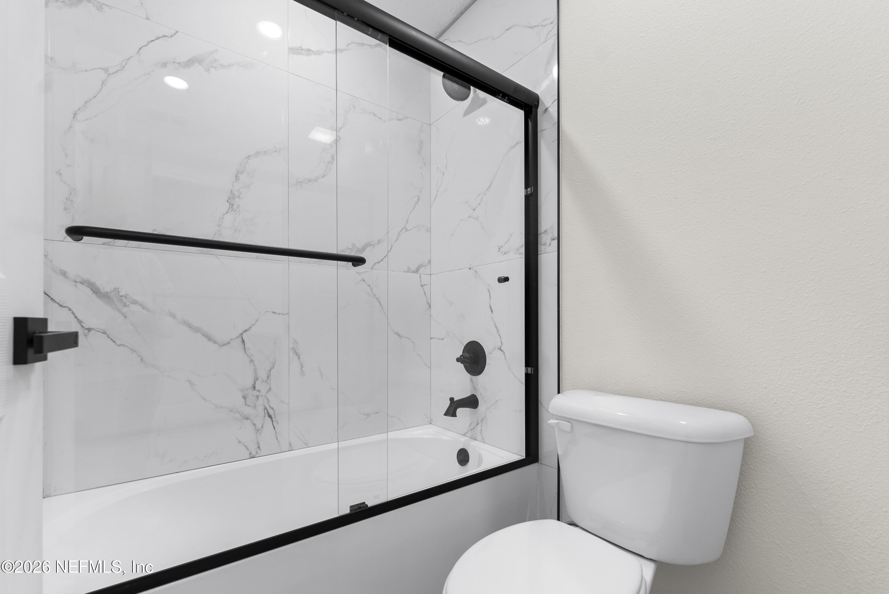 16521 Southwest 31st Terrace Ocala, FL 34473 - Photo 29 of 40 Enclosed tub/shower, and toilette room