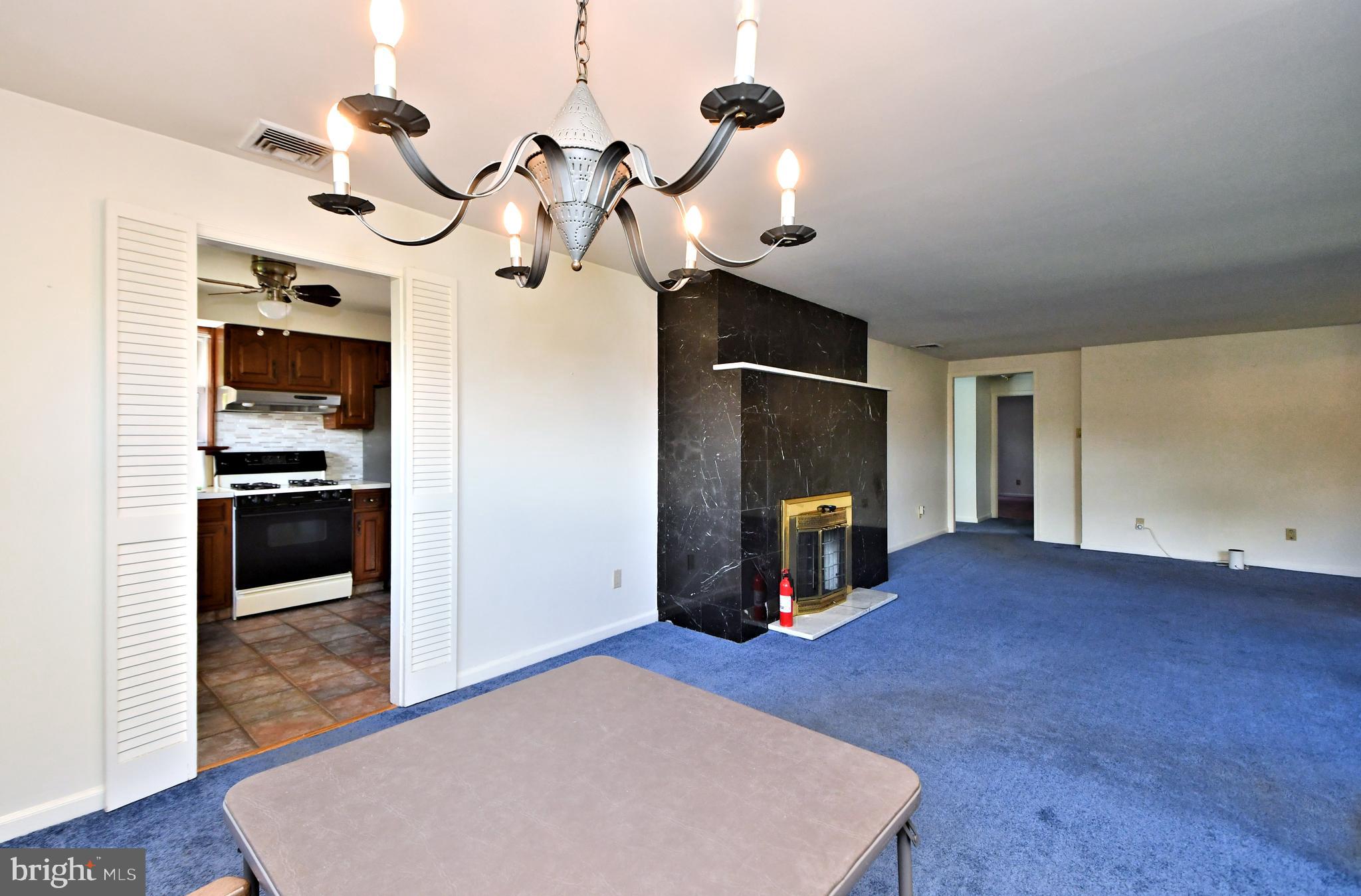 1006 East Heather Road Oreland, PA 19075 - Photo 14 of 42 Dining area looking towards living room & kitchen