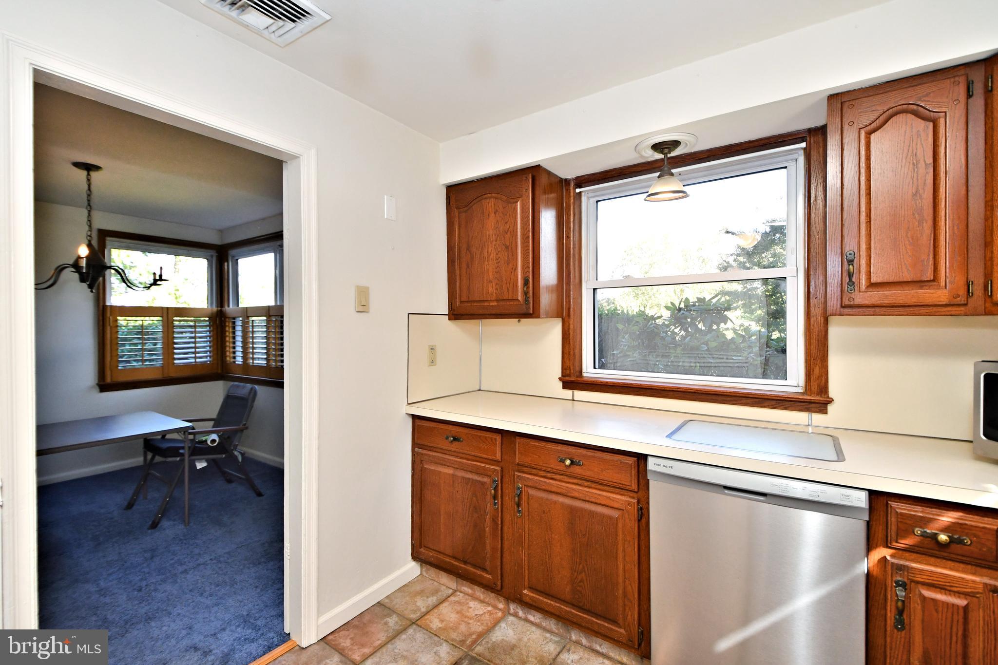 1006 East Heather Road Oreland, PA 19075 - Photo 18 of 42 Kitchen