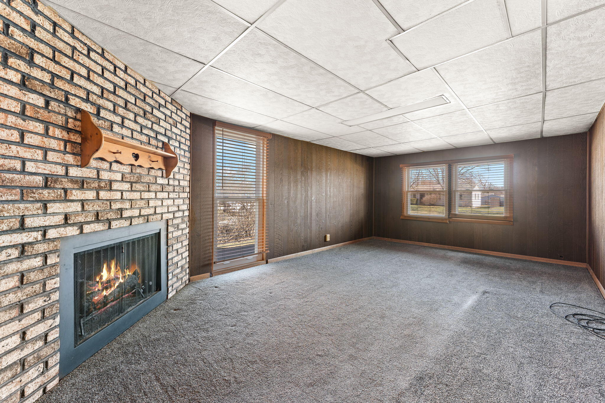 756 Imperial Road Valparaiso, IN 46385 - Photo 16 of 29 2048x1365