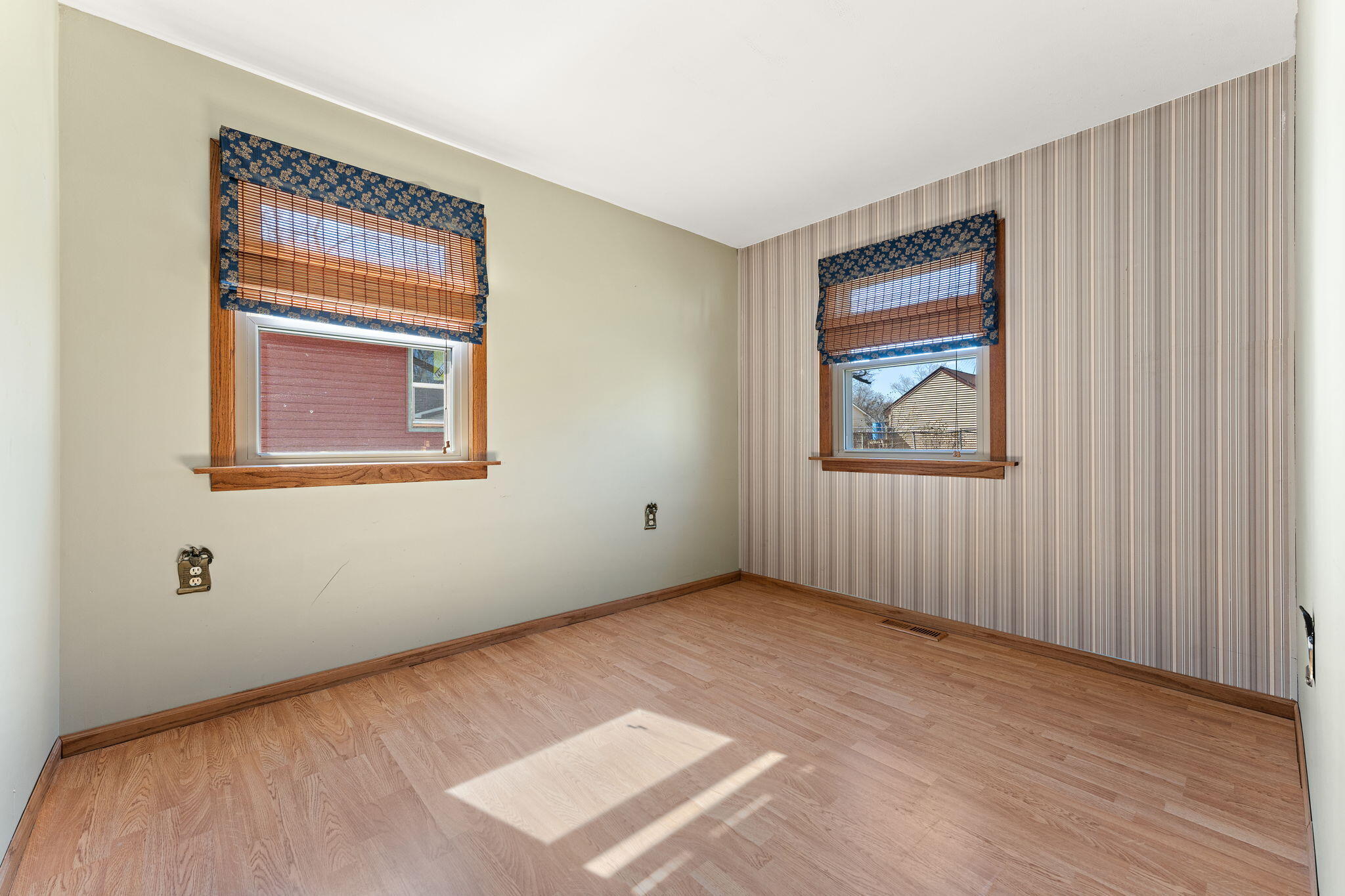 756 Imperial Road Valparaiso, IN 46385 - Photo 20 of 29 2048x1365