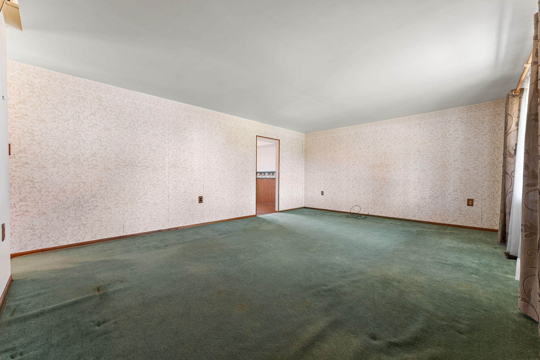 756 Imperial Road Valparaiso, IN 46385 - Photo 5 of 29 2048x1365