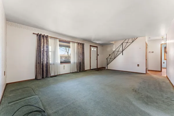 $239,000 | 756 Imperial Road, Valparaiso, IN 46385