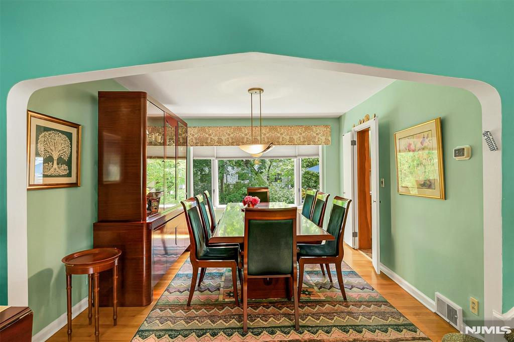 616 Rutland Avenue Teaneck, NJ 07666 - Photo 6 of 39