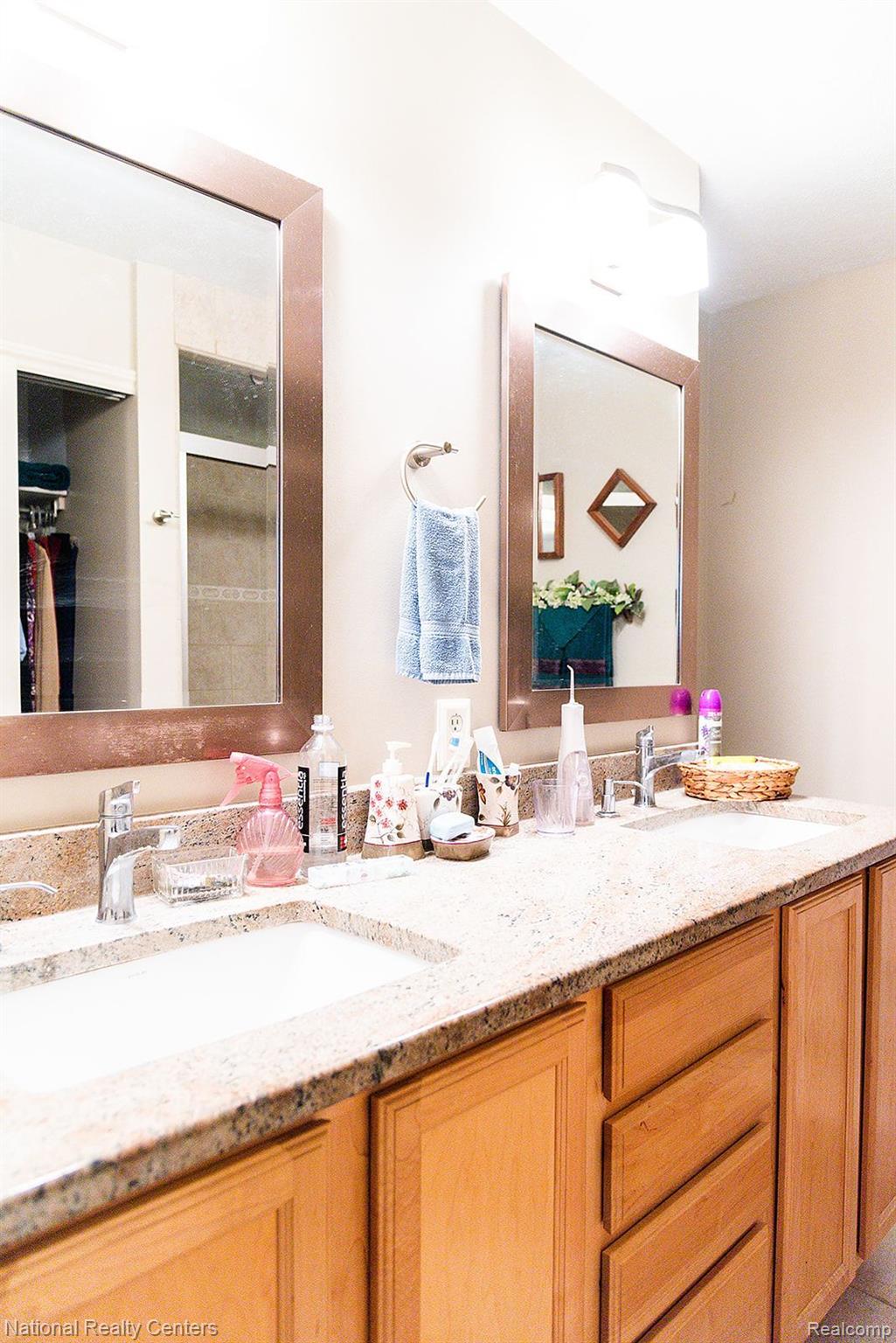 1499 Argentine Road Howell, MI 48843 - Photo 23 of 42 Gallery Image 23
