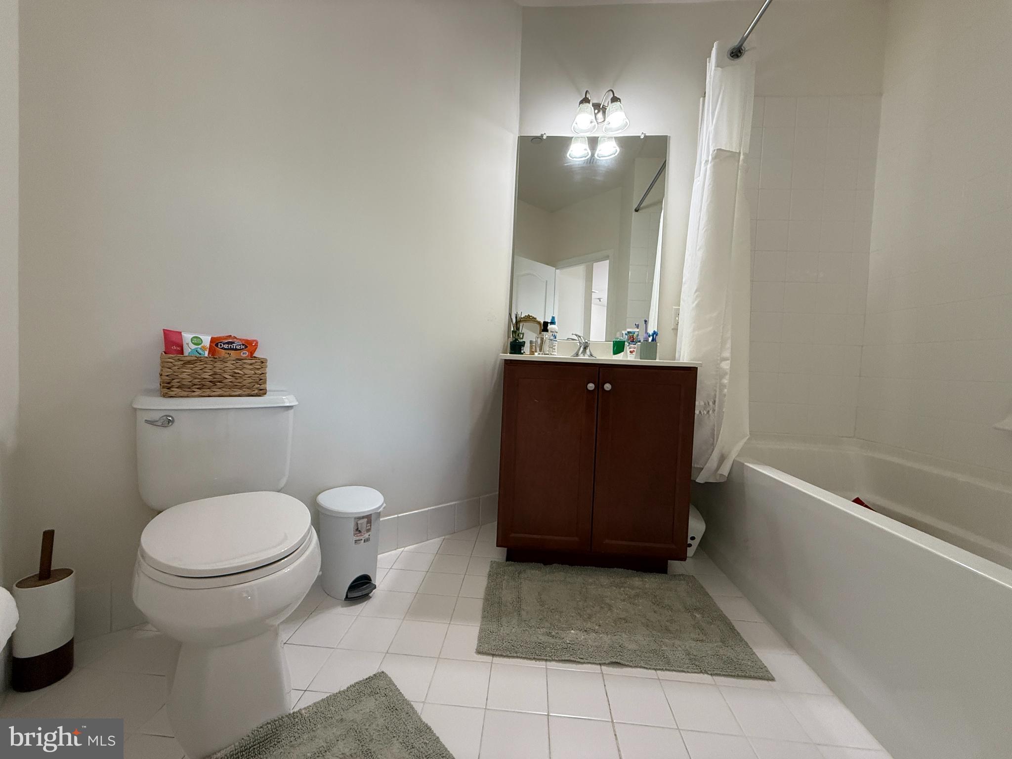 220 Carson Terrace Huntingdon Valley, PA 19006 - Photo 19 of 38